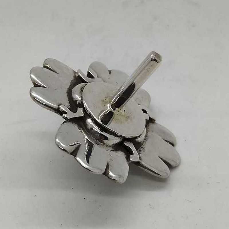 Hanukah Dreidel Four Cloves - Image 4