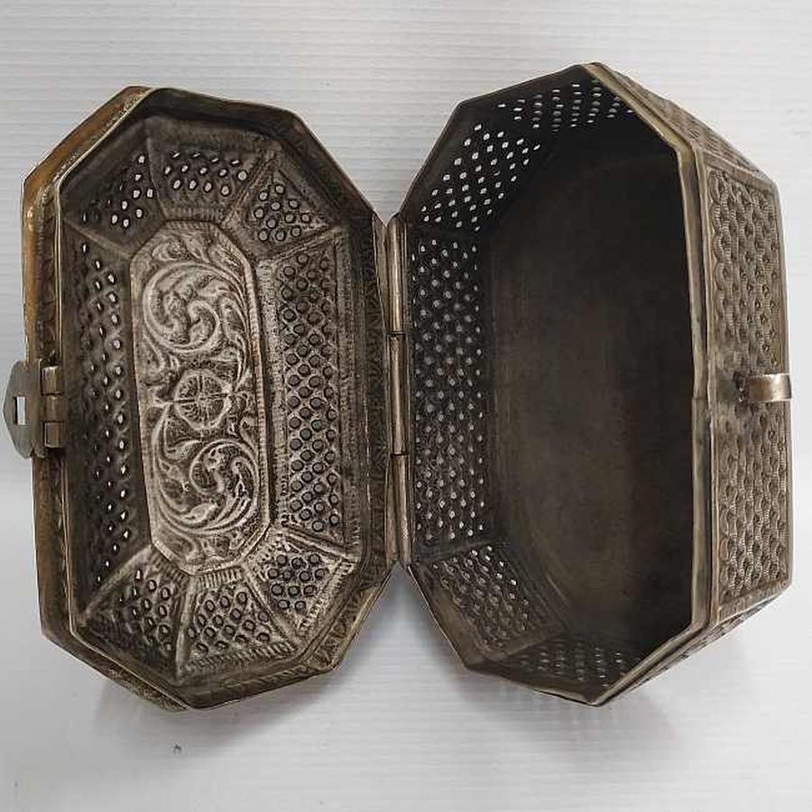 Etrog CutOut Box Silver - Image 4