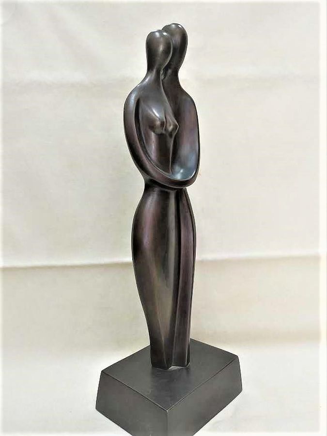 Bronze Sculpture Loving Couple - Image 9