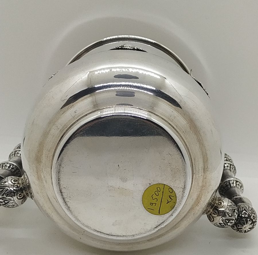 Natla Washing Hands Mug - Image 4