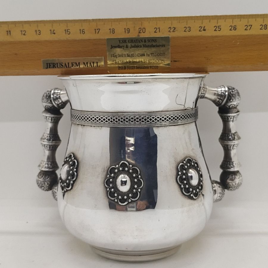 Natla Washing Hands Mug - Image 5