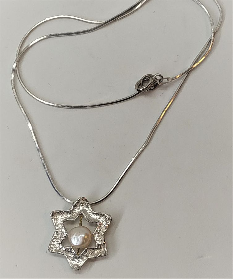 Silver MagenDavid Pendant Pearl - Image 5