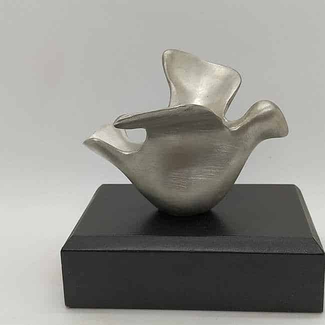 Pewter Sculpture Peace Dove - Image 3