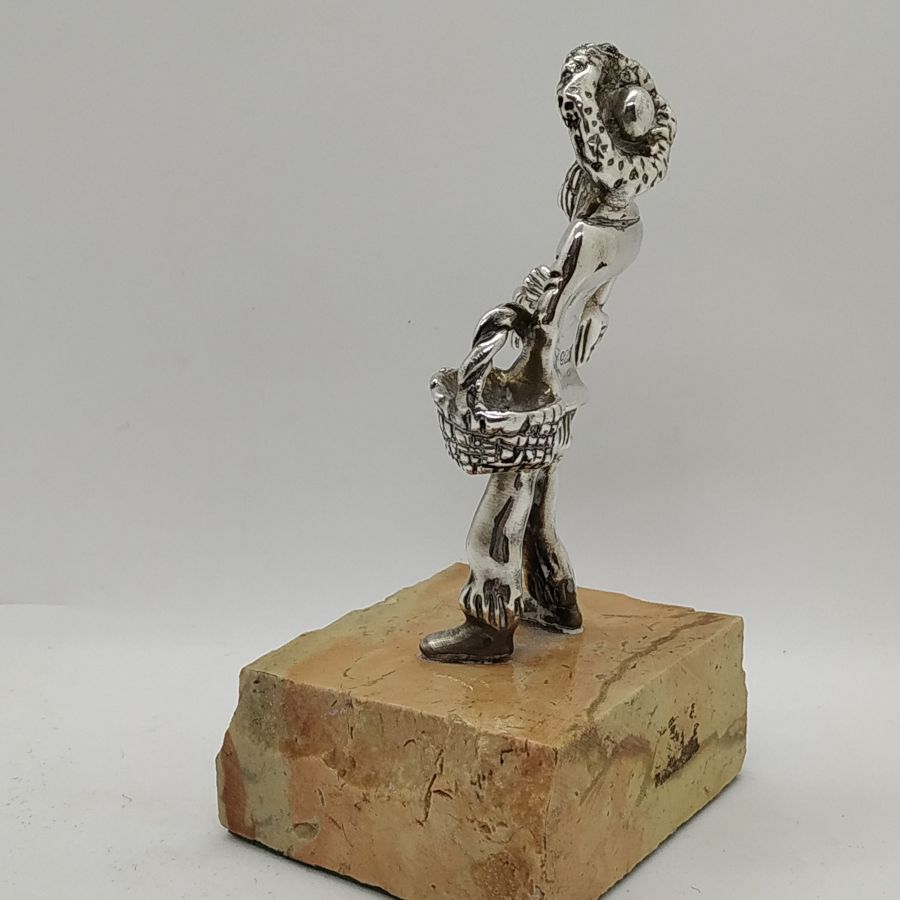 Statue Chassid Sabbath Shopping - Image 4