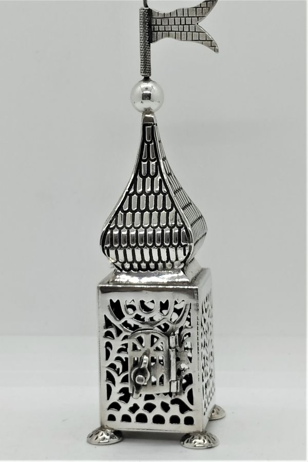 Havdalah Bessamim box cutout tower sterling silver cut out Menorahs tower's walls designs. Dimension 4.5 cm X 4.5 cm X 12.8 cm approximately.