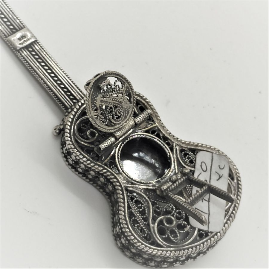 Bessamim Box Filigree Guitar - Image 6