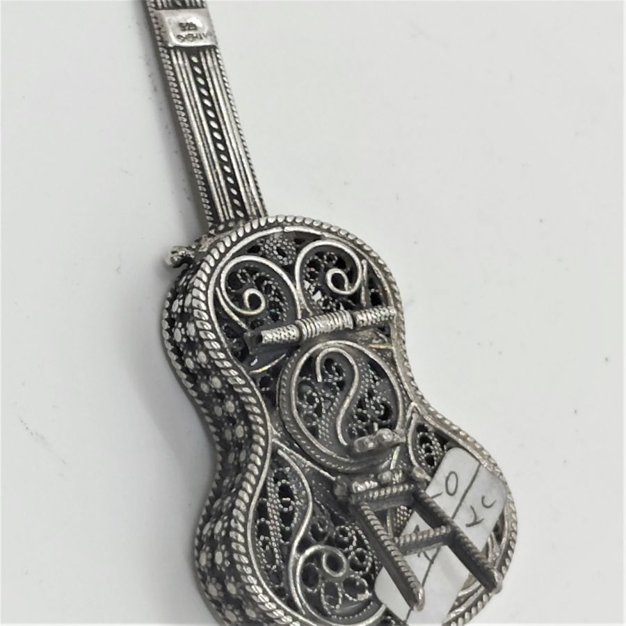 Bessamim Box Filigree Guitar - Image 7