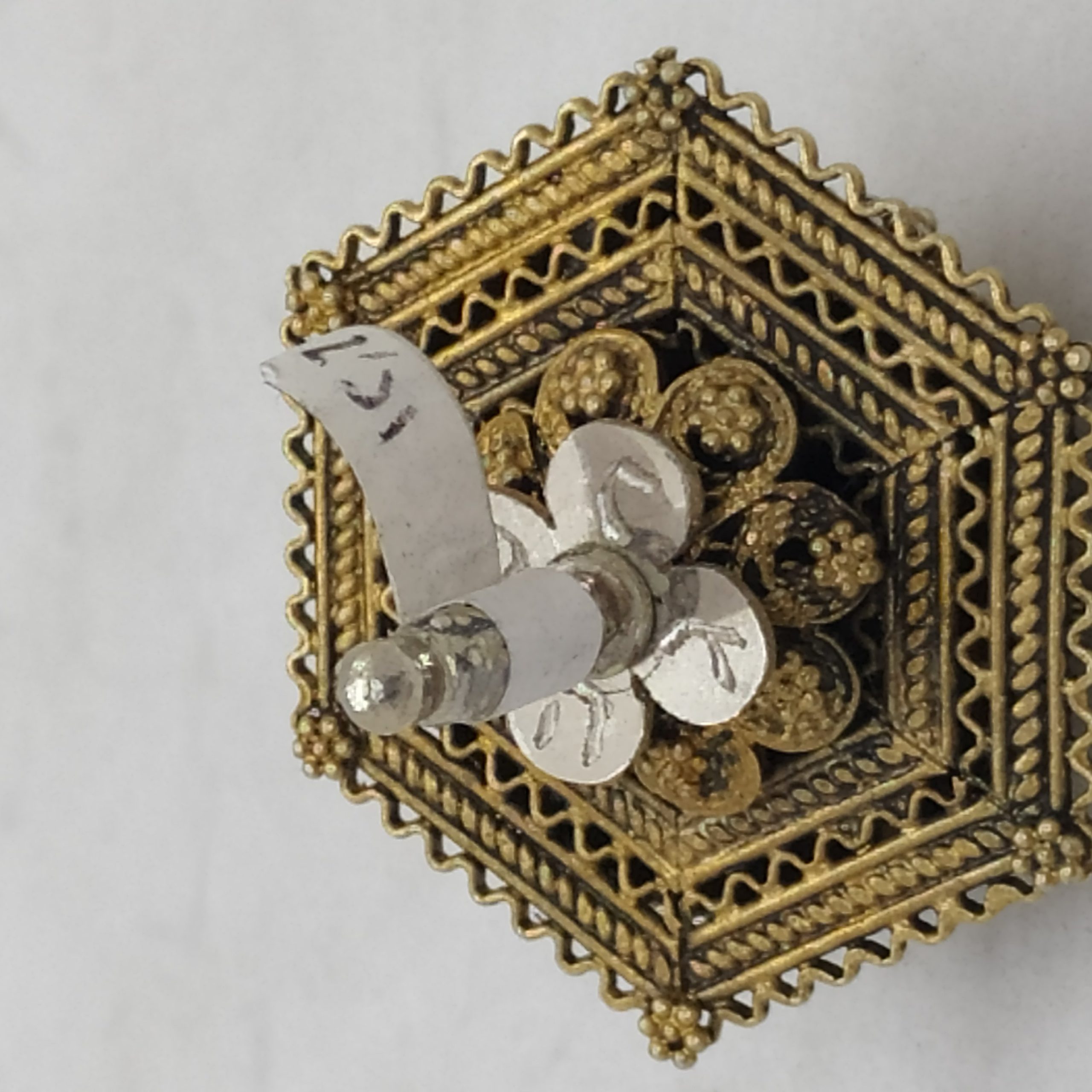 Dreidel Hexagon Gold Plated - Image 5