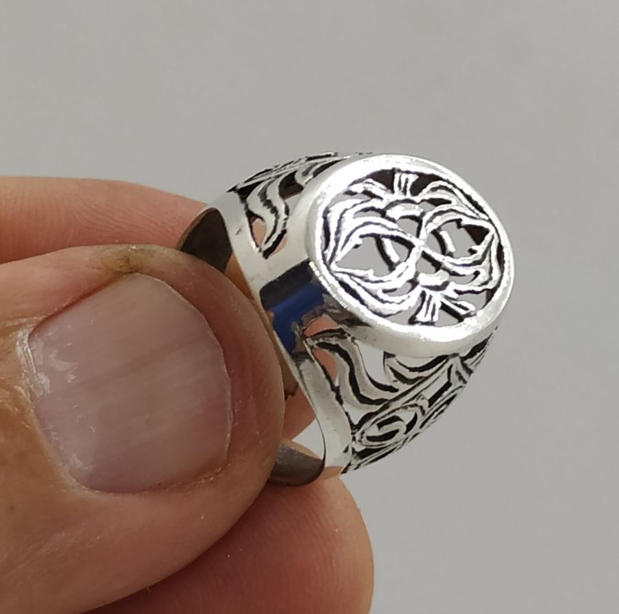 Handmade sterling silver cut out ring silver contemporary style ring suitable for unisex adults. European finger size 61, USA size 9.5.