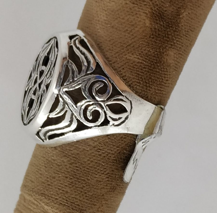 Cut Out Silver Ring - Image 7