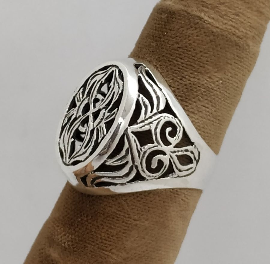 Cut Out Silver Ring - Image 8