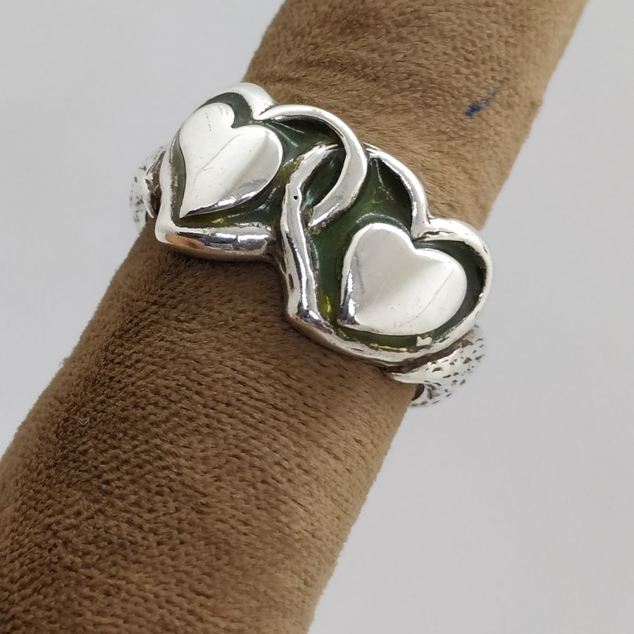 Two Enameled Hearts Ring - Image 9