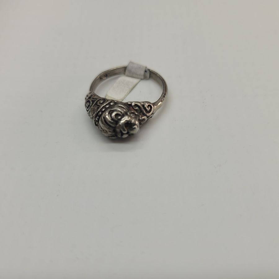 Silver lion head ring - Image 2