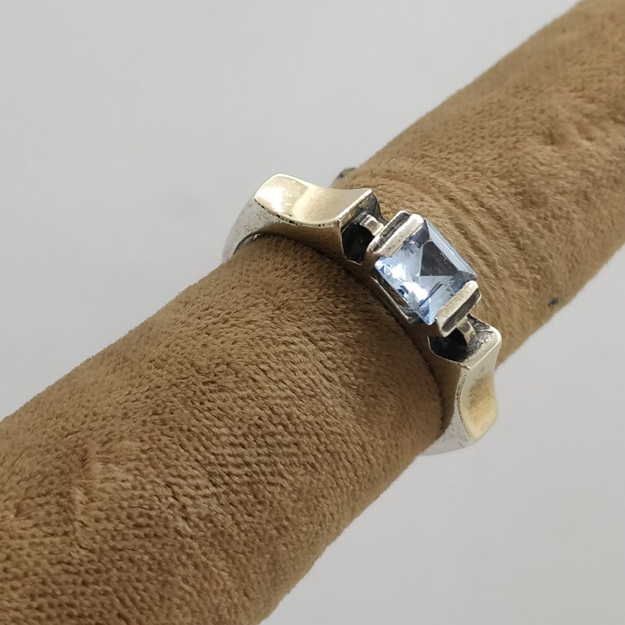 Blue Topaz Stone Ring - Image 7