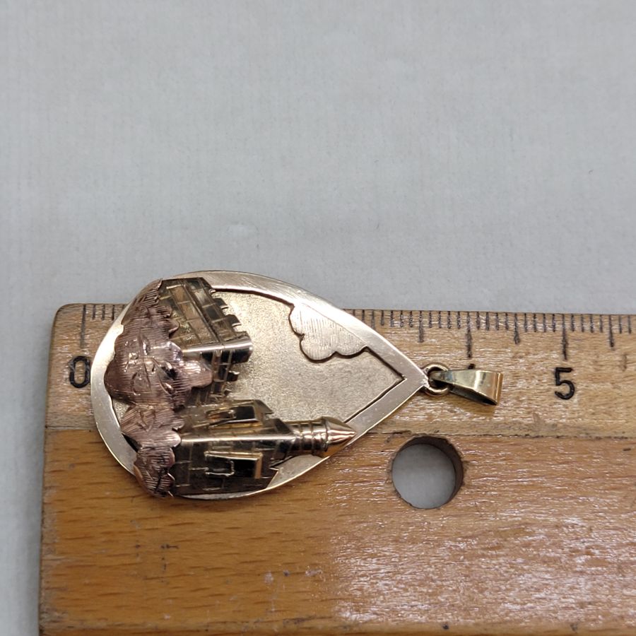 King David Tower Gold Pendant - Image 3