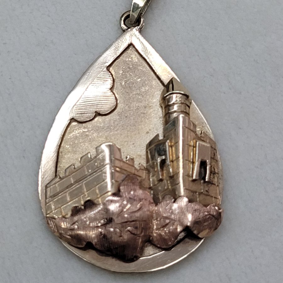 King David Tower Gold Pendant - Image 7