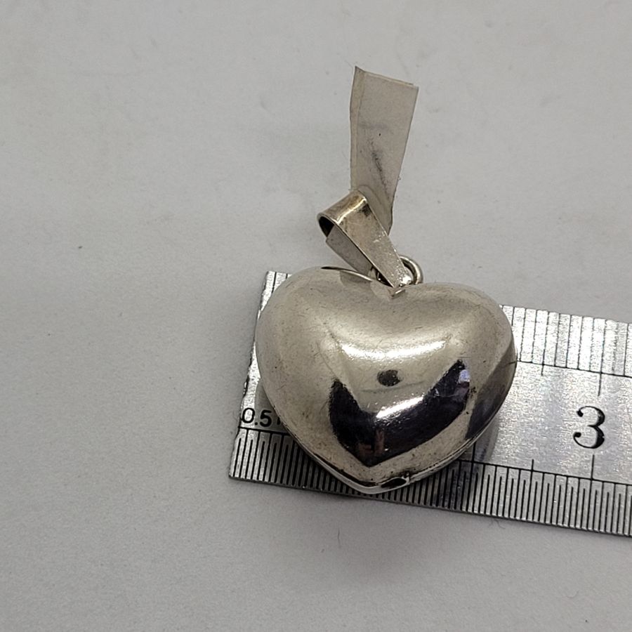 Heart Three Dimension Pendant - Image 3