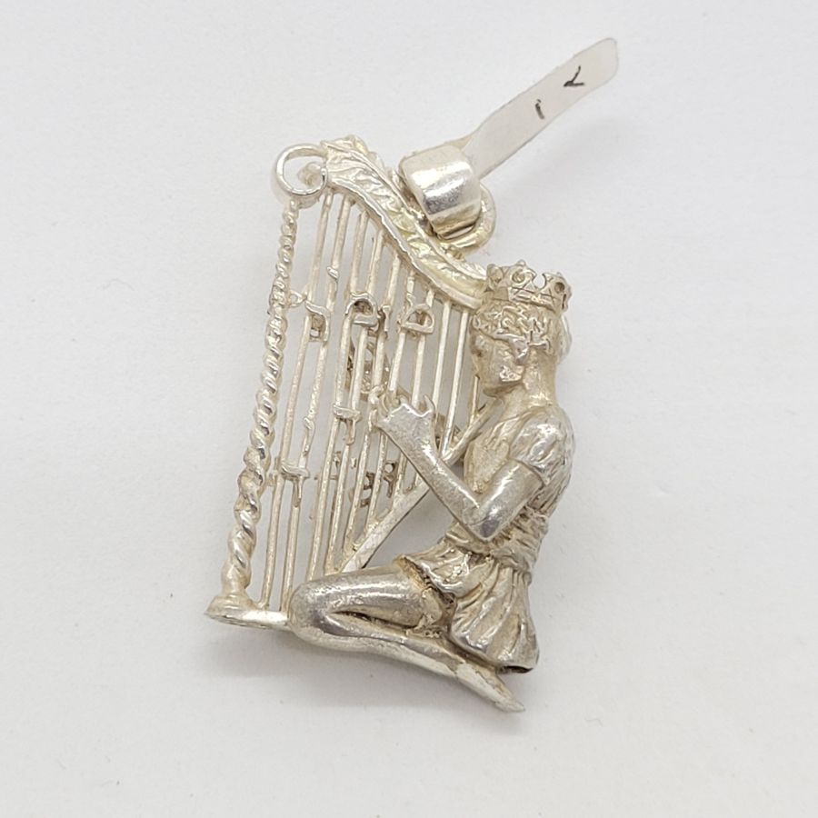 David Playing Harp Pendant - Image 6
