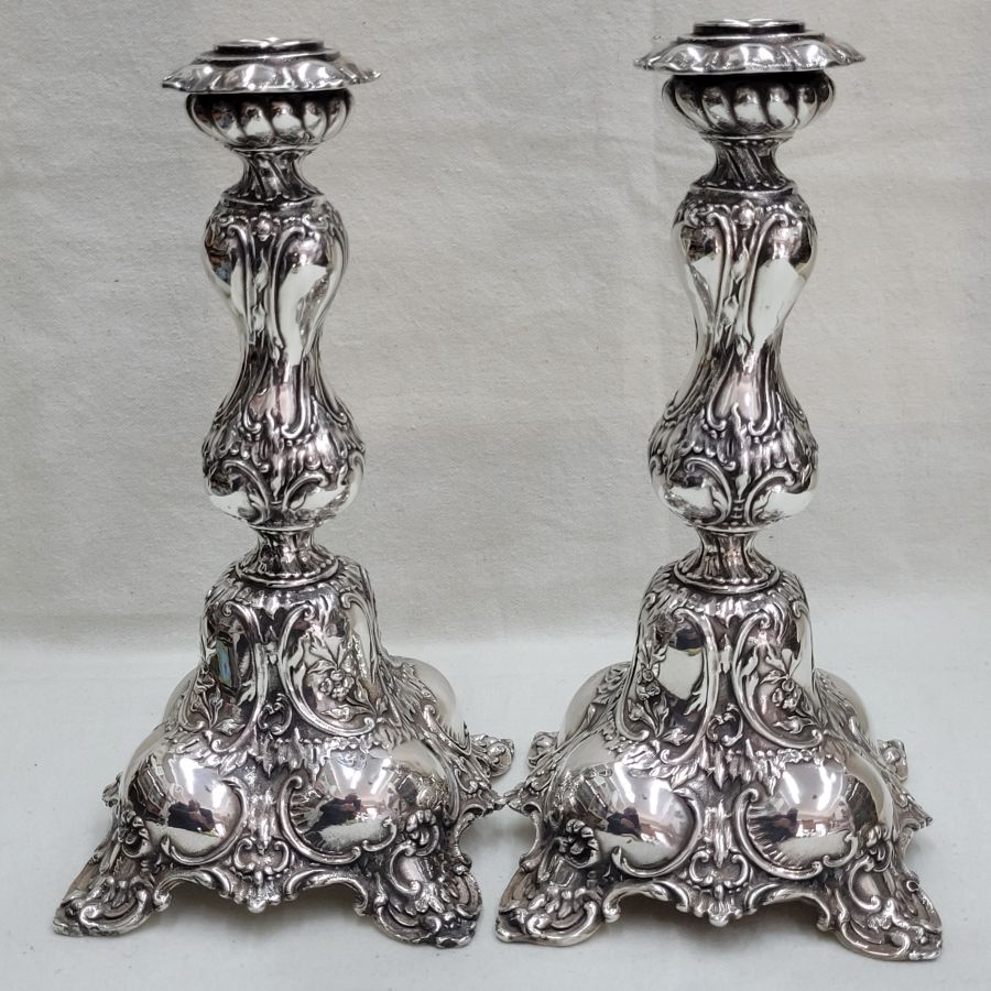 Handmade sterling silver electroform Shabbat candle holders, with floral designs all over candle holders. Dimension 23.5 cm X 11 cm X 11 cm approximately.