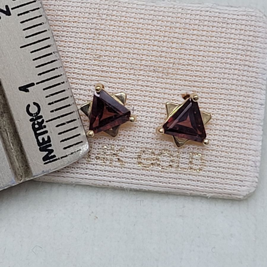 MagenDavid Stud Earrings Garnets - Image 3