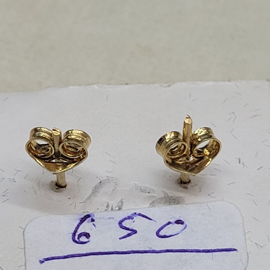 Round Stud Earrings Flat - Image 4