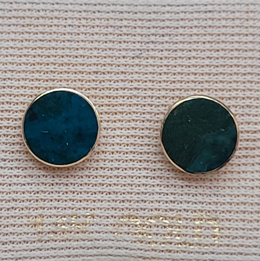 Handmade 14 carat gold round stud earrings flat Elat stones set with round smooth flat Elat stones, semi precious stones found in Israel.