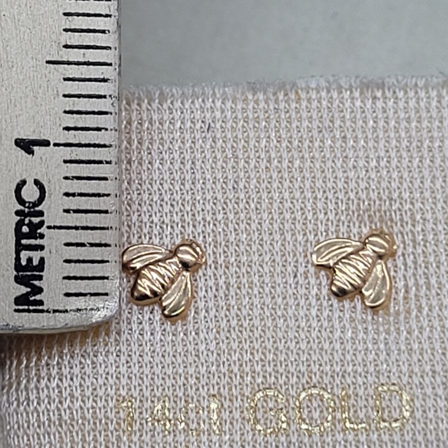 Bee Shape Stud Earrings - Image 3