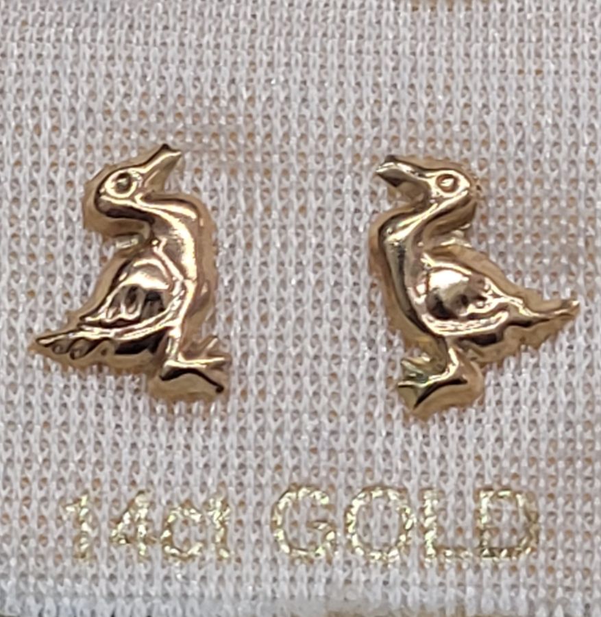 Handmade 14 carat gold duck shape stud earrings shiny and smooth design, suitable for young girls. Dimension 0.9 cm X 0.9 cm approximately.