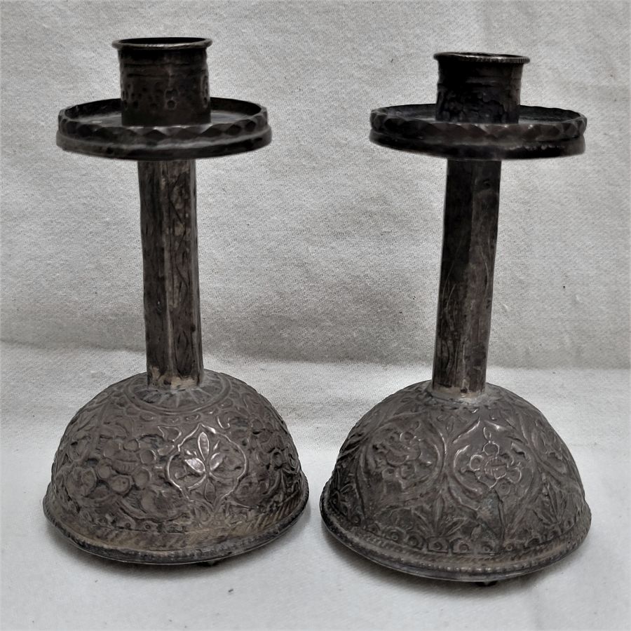 Vintage Mideast silver Sabbath candlesticks floral design handmade in the middle east end of 19th century. Dimension diameter 5.2 cm X7 cm approximately.