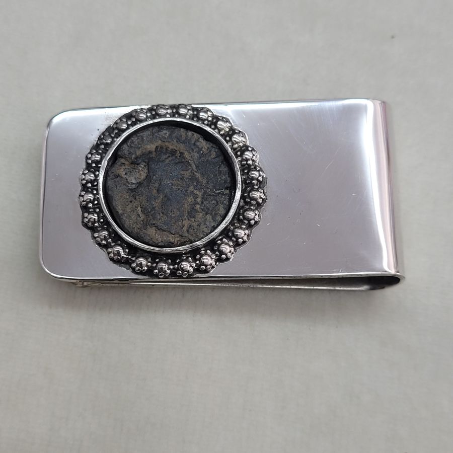 Handmade sterling silver money clip Roman coin, genuine antique Roman coin 3rd century CE, set in flower frame design made by S. Ghatan. Katan.