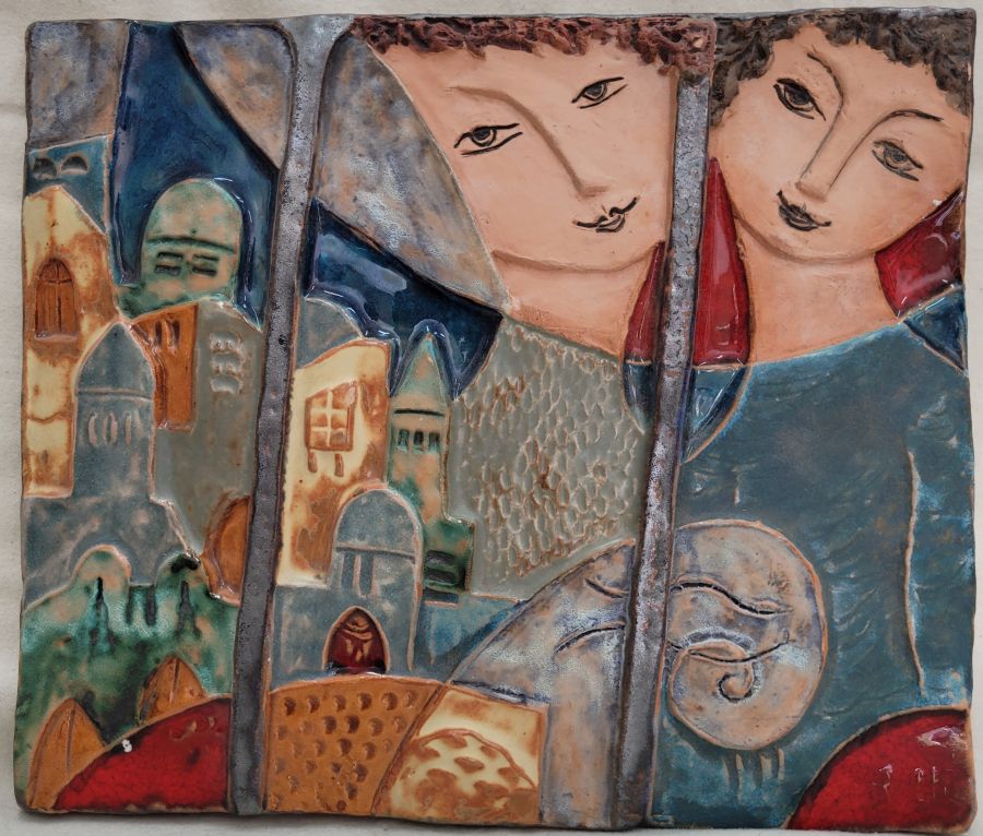 In David & Bathsheba praying ceramic tile , one can feel the keen feelings for peace. Dimension 27.5 cm X 24.4 cm approximately.