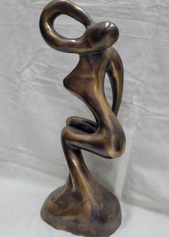 Bronze sculpture lady exercising - Image 11