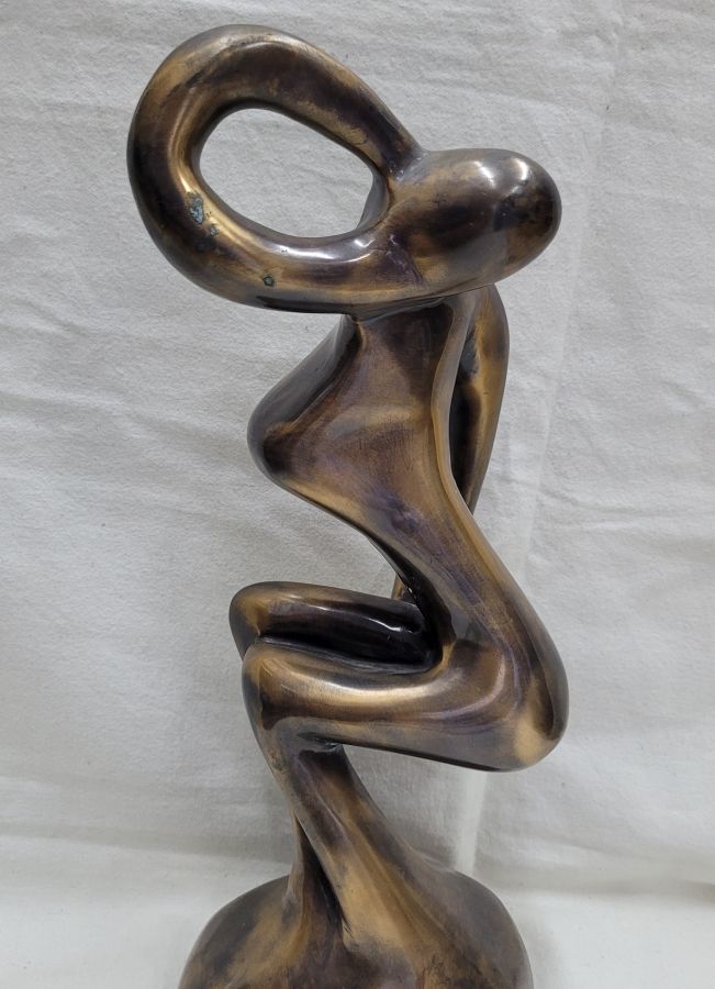 Bronze sculpture lady exercising - Image 6