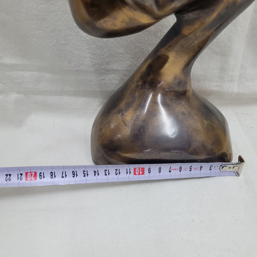 Bronze sculpture lady exercising - Image 9