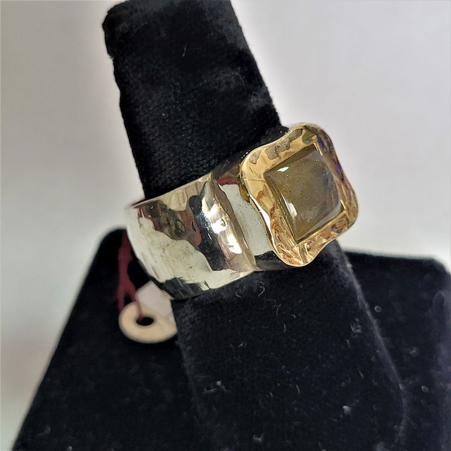 Handmade sterling silver & 14 carat yellow gold Labradorite square stone ring hand hammered contemporary design European finger size 60, USA size 9.