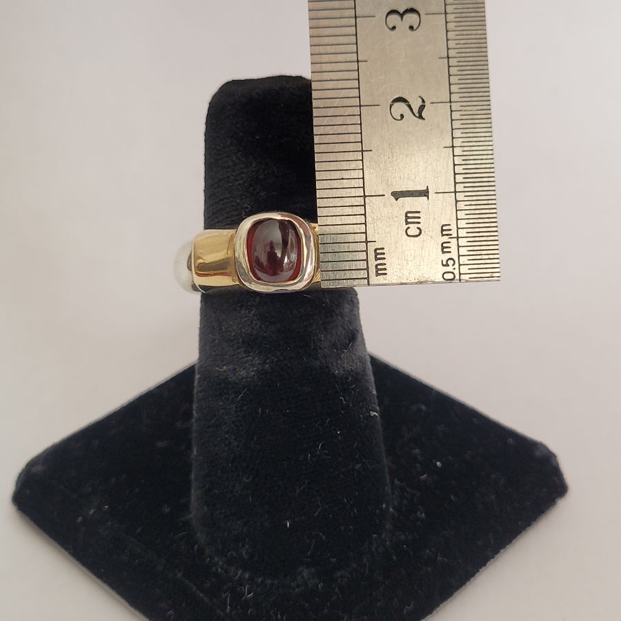 Silver cabochon Garnet ring - Image 3