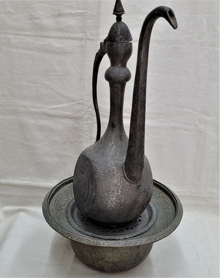 Qajar washing hands jar - Image 12