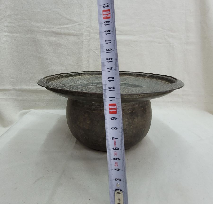 Qajar washing hands jar - Image 3