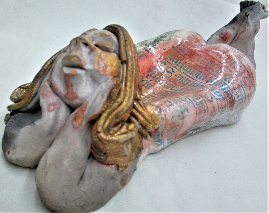 Roku Ceramic Sculpture Princess - Image 3