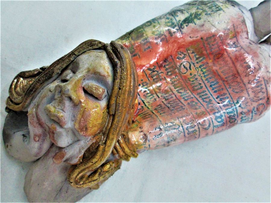 Roku Ceramic Sculpture Princess - Image 8