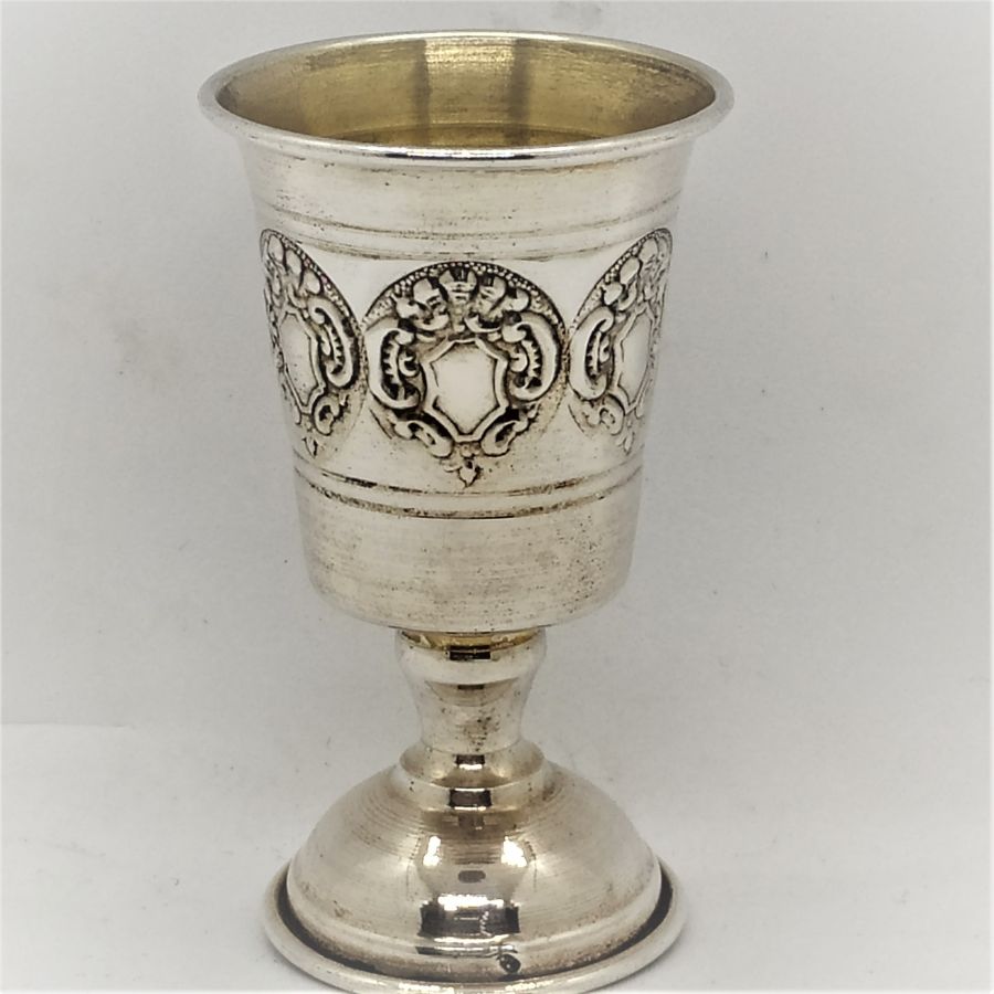 Schnapps Cup Embossed Design - Image 8
