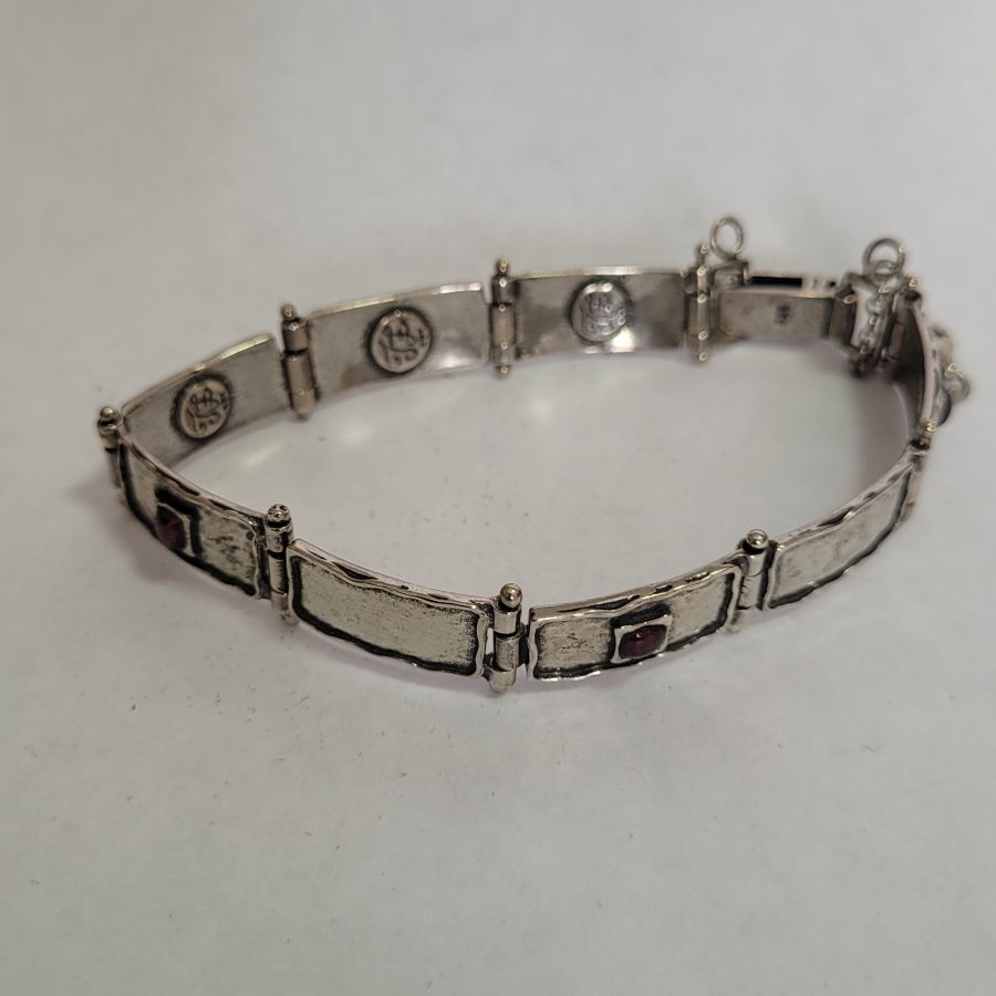 Hammered silver Garnets bracelet - Image 5