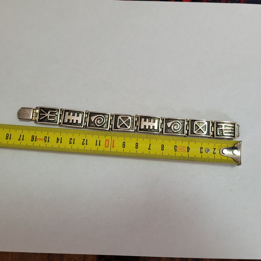 Abstract heavy silver bracelet - Image 3