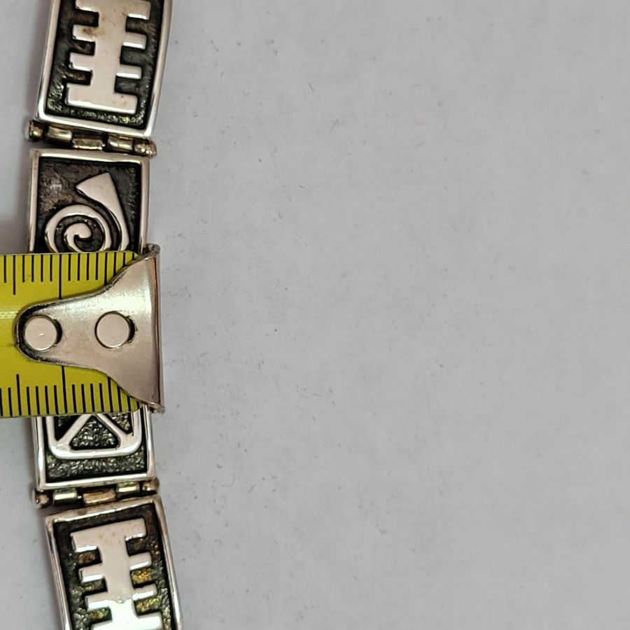 Abstract heavy silver bracelet - Image 4