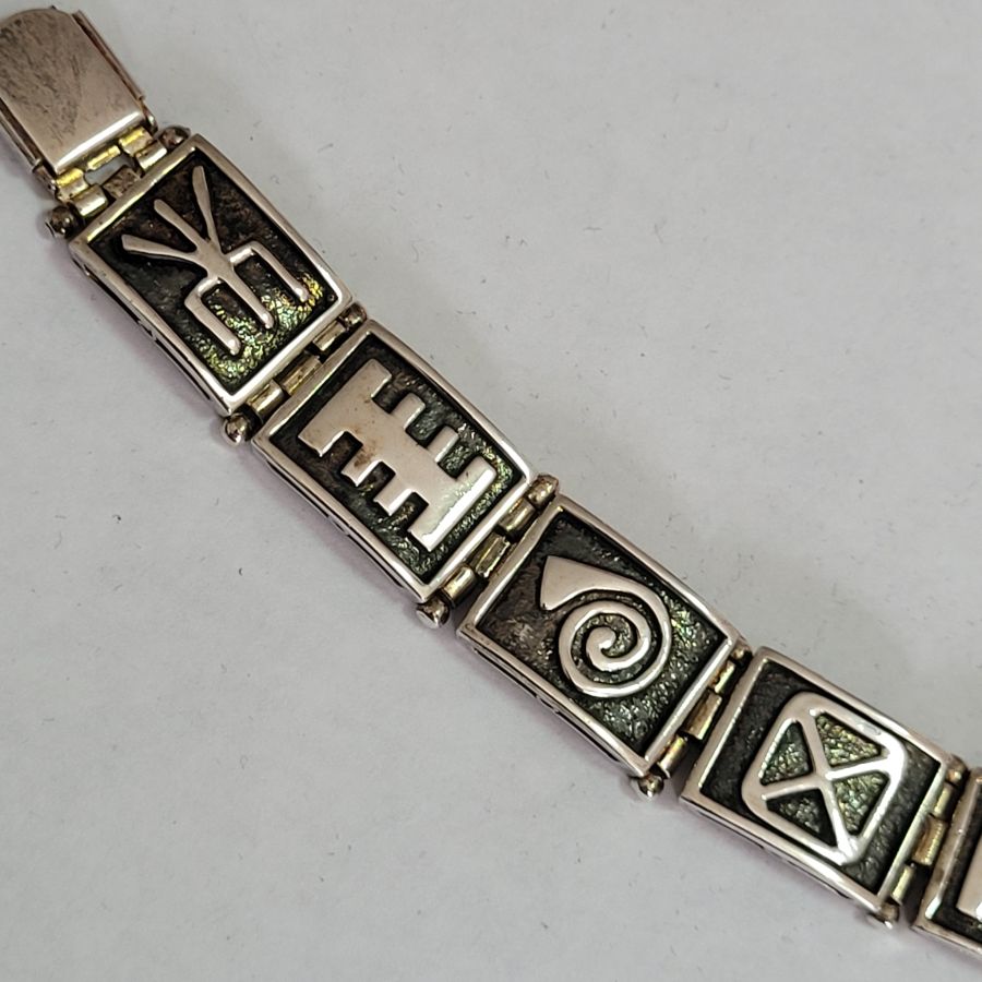 Abstract heavy silver bracelet - Image 5