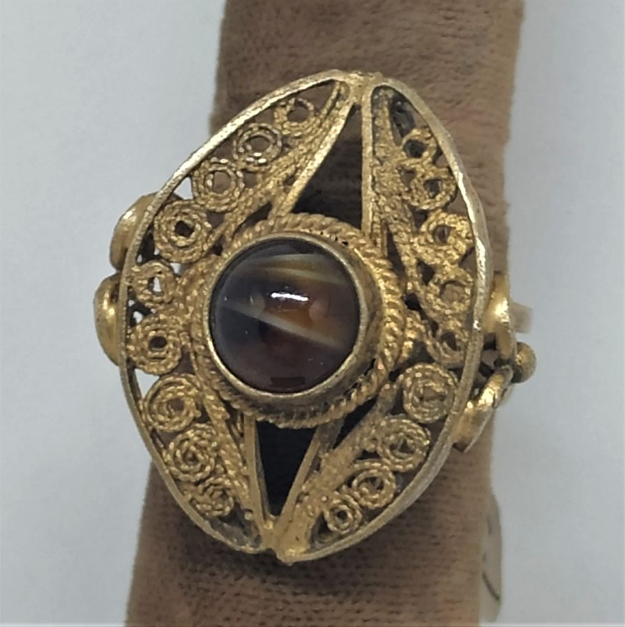 Handmade sterling silver 24 carat gold plated vintage eye shape Yemenite Filigree Tiger Eye stone ring set with tiger eye stone.