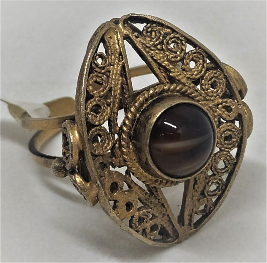 Handmade sterling silver 24 carat gold plated vintage eye shape Yemenite Filigree Tiger Eye stone ring set with tiger eye stone.