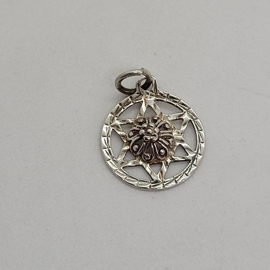 Round MagenDavid Pendant filigree - Image 5