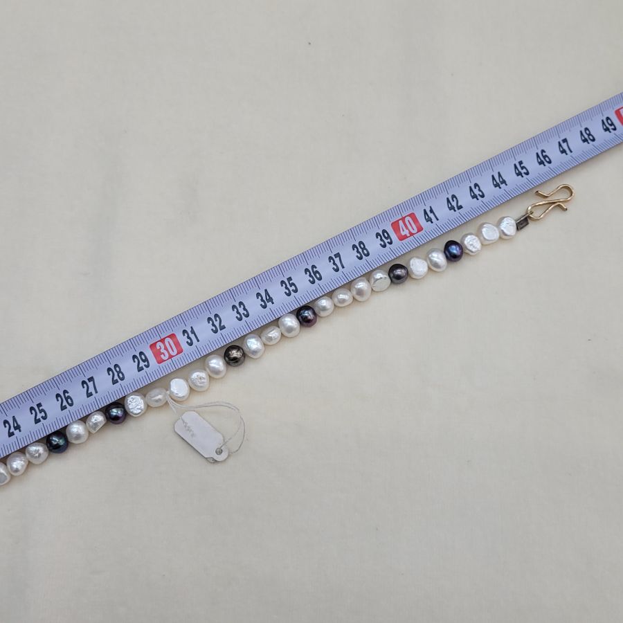 Pearl Necklace Black White - Image 8