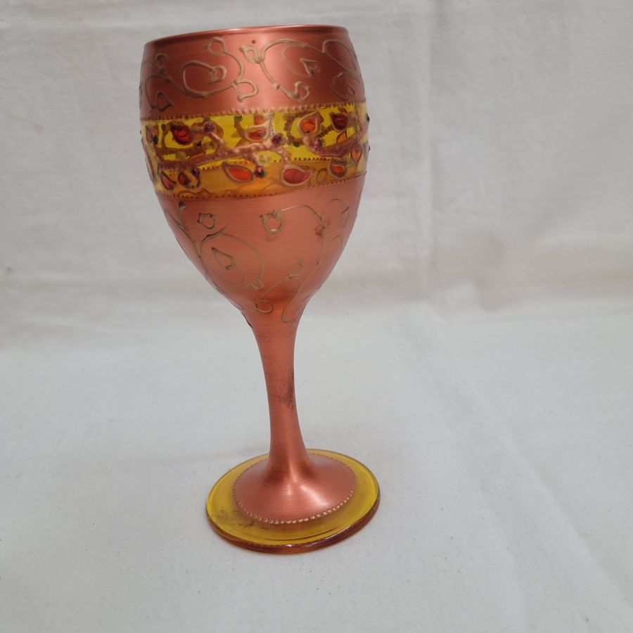Contemporary Kiddush cup painted glass, original design made by Uriah and hardened in kiln. Dimension diameter 6 cm X 16.5 cm approximately.
